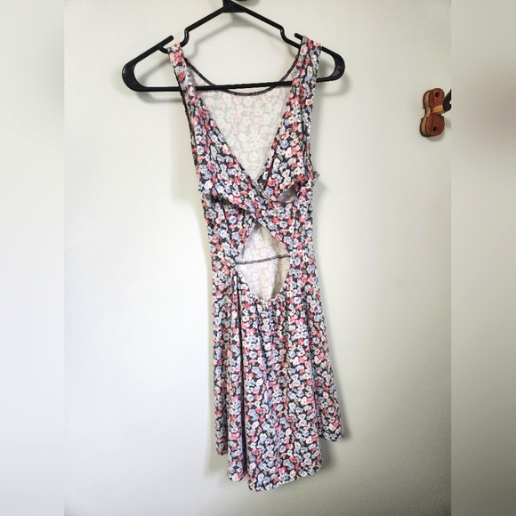 Floral Skater Dress - Picture 2 of 3